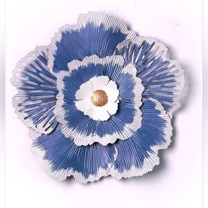 3D Metal Flower Wall Art Sculpture – Modern Floral Home Decor, Blue & White Iron